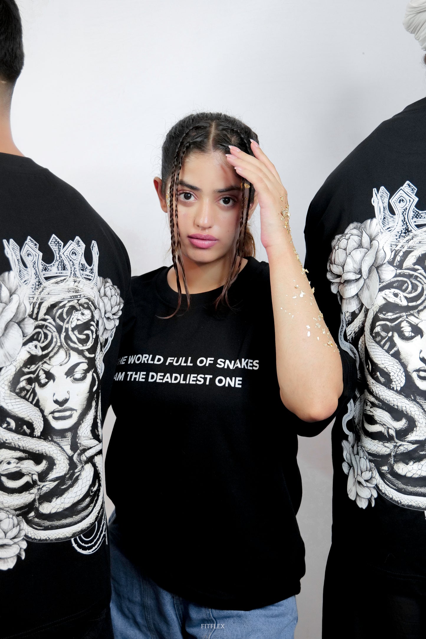 MEDUSA BLACK (Oversized T-Shirt)